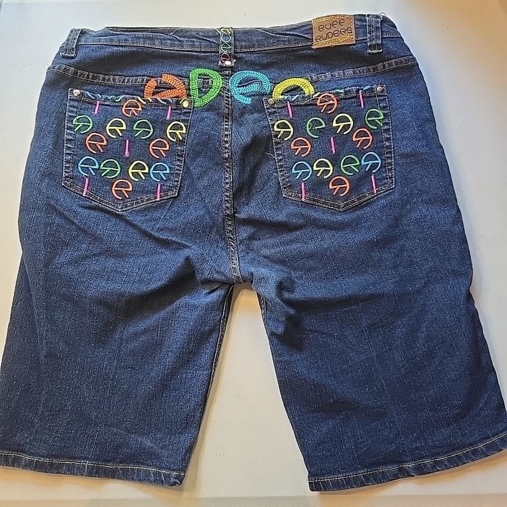 Ruff Ryders Denim Jean Shorts Women's Size XXL Blue 11" Inseam Stitching Stretch